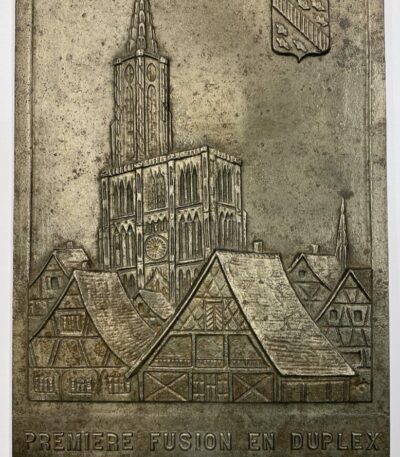 Plaque en fonte - vue de la Cathédrale de Strasbourg - Photo principale